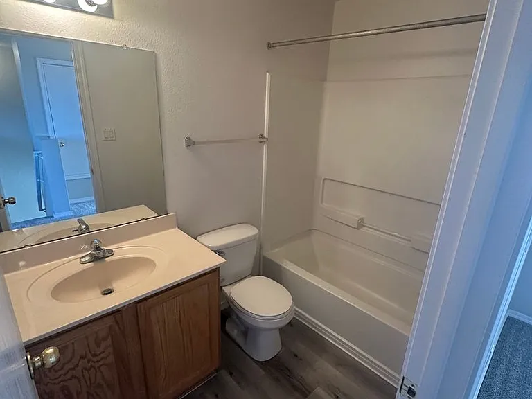1817 San Pedro Rd NE — Photo 11
