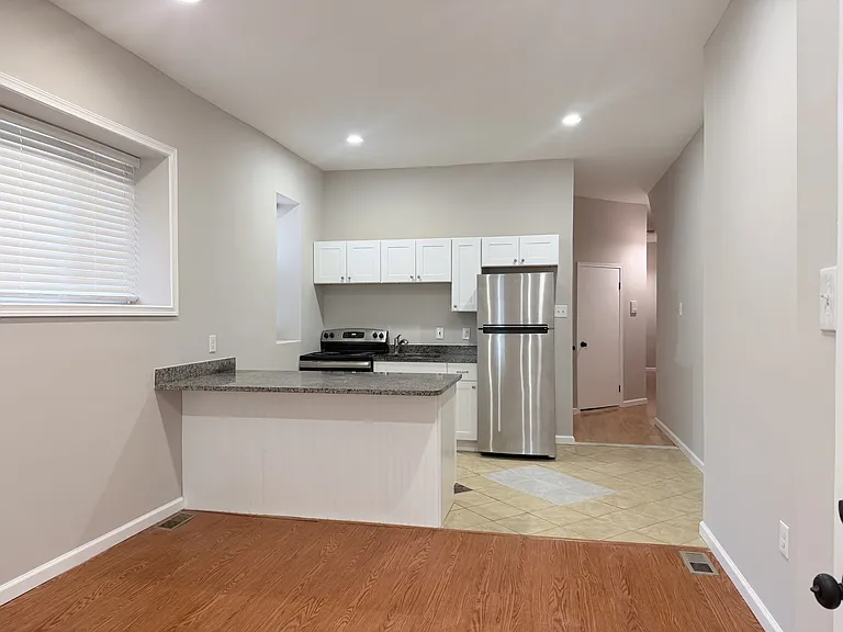 938 S 49th St #1 — Photo 6