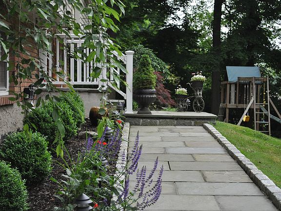 2nd image of 33 Gabriel Dr