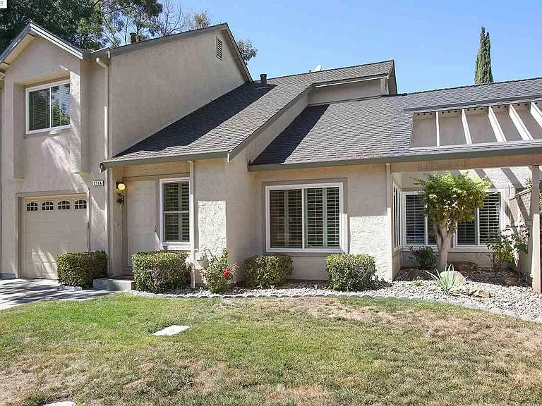 2114 Delucchi Dr — Photo 18