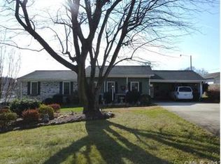 924 Thomas St, Statesville, NC 28677