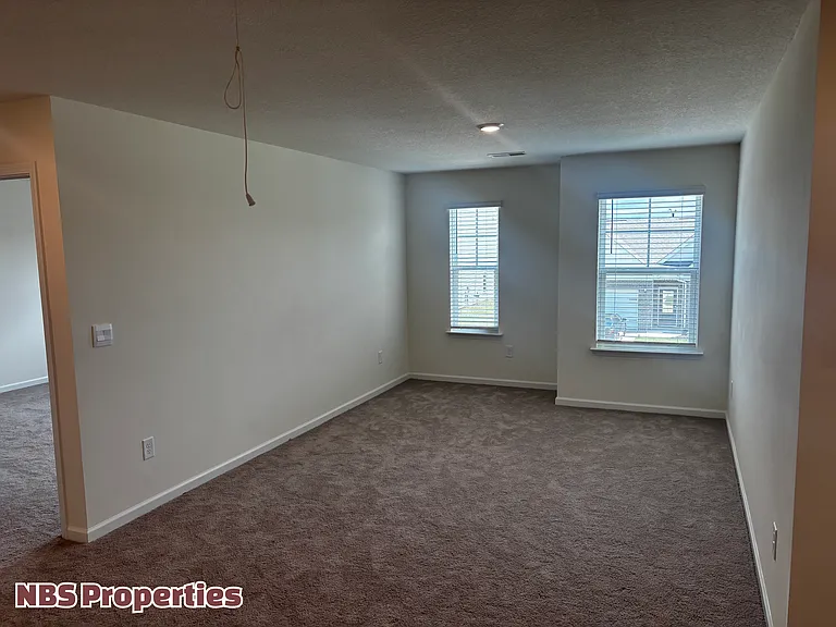 12309 Manhattan Ln — Photo 18