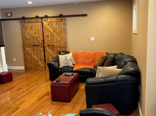 168-14 115th Avenue image 15 of 24