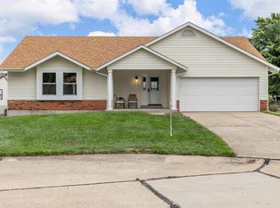 13 Robertridge Ct, Saint Charles, MO 63304