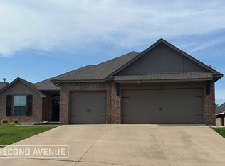 6225 Oxnard St, Edmond, OK 73034