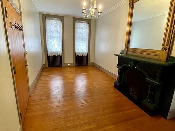 4th image of 1535 S 15th St #1