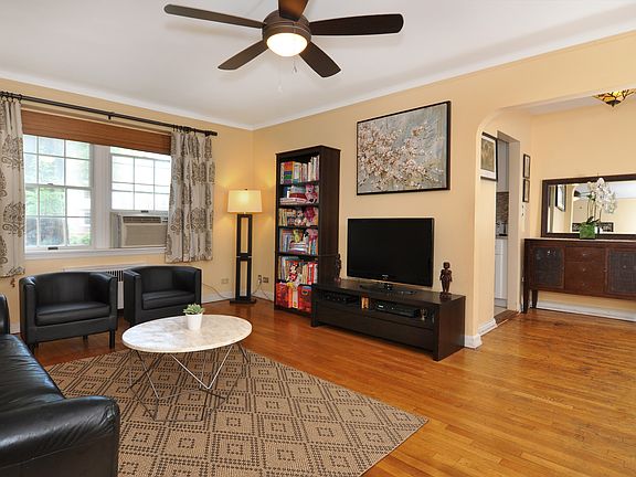 5th image of 765 N Broadway APT 8A