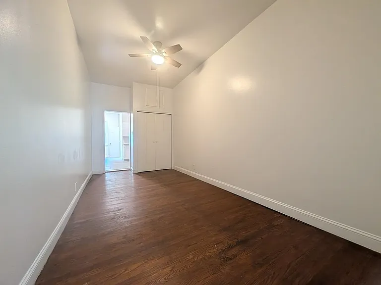 267 Webster Ave #1R — Photo 8