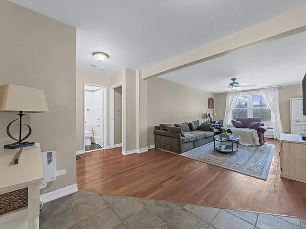 24120 Northern Blvd APT 6M, Flushing, NY 11362
