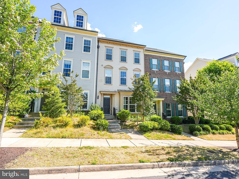 1st image of 213 Almond Dr