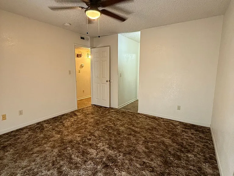 2512 Standiford Ave — Photo 11