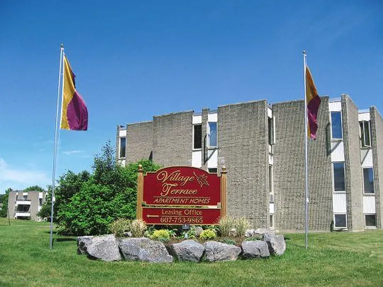 Village Terrace Apartment Homes — Photo 1