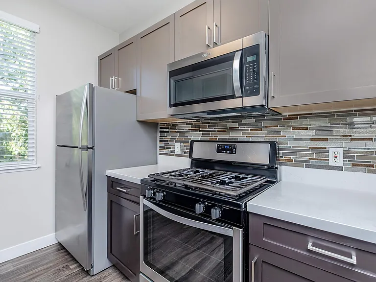 Bellecour Way Apartment Homes — Photo 14