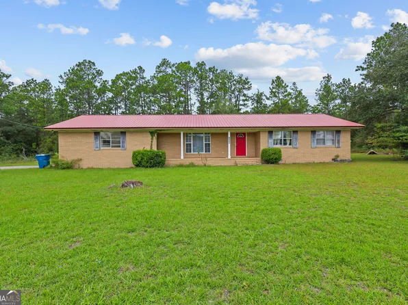 1641 Spring Grove Rd, Jesup, GA 31545