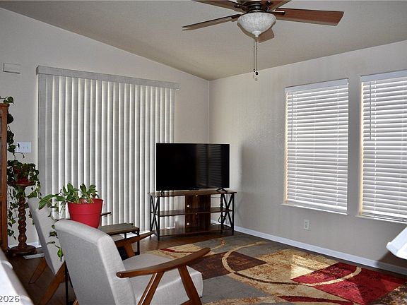 5th image of 781 Montecito Dr