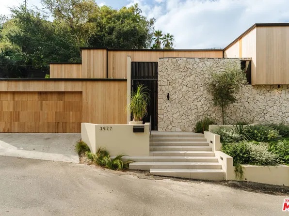 3977 Oeste Ave, Studio City, CA 91604