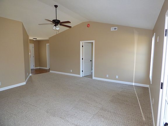 3rd image of 483 Medallion Cir