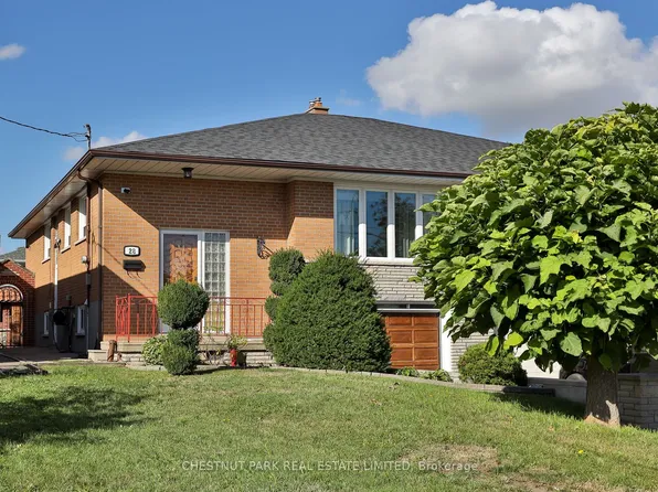28 Charrington Cres, Toronto, ON M3L 2C4
