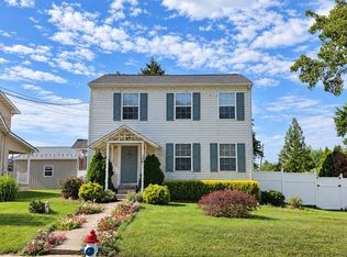 438 Railroad Ave, Souderton, PA 18964