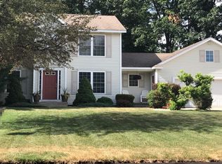 4693 Salem Dr, Hudsonville, MI 49426