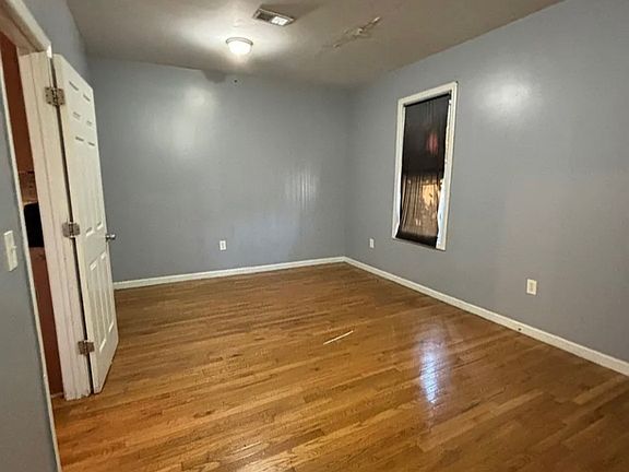 4th image of 417 15th Ave #2L
