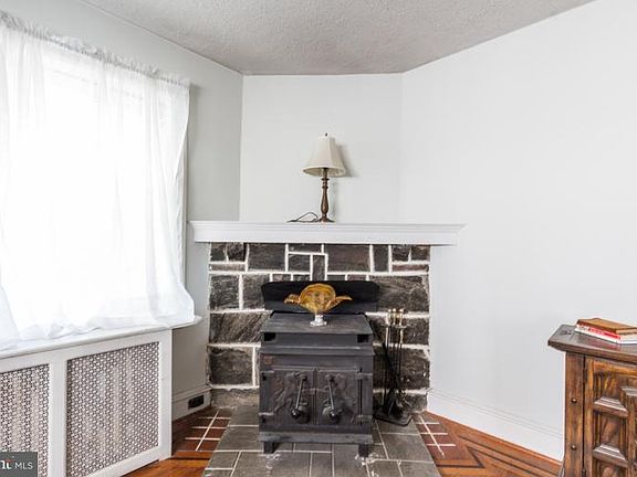 5th image of 718 Belfield Ave