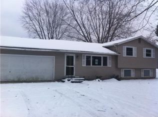 52680 Walsingham Ln, South Bend, IN 46637
