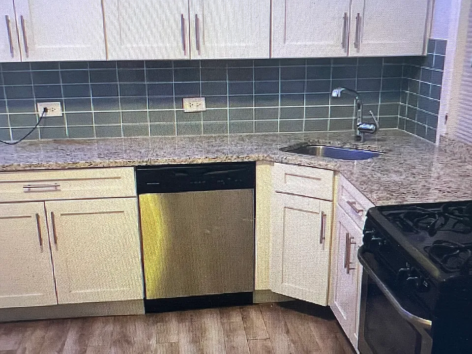 950 N Wolcott Ave #1R
