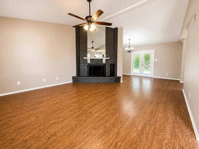 7713 Jerome Dr — Photo 37
