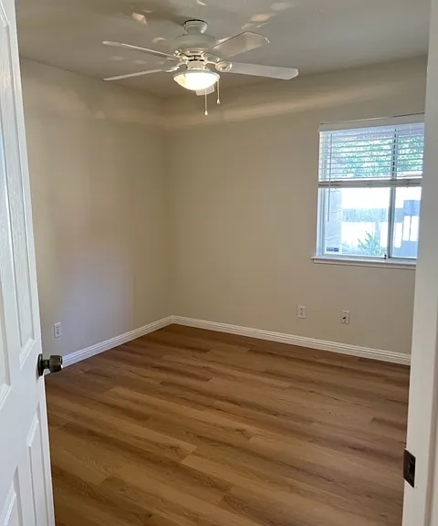 417 Powell Dr — Photo 31