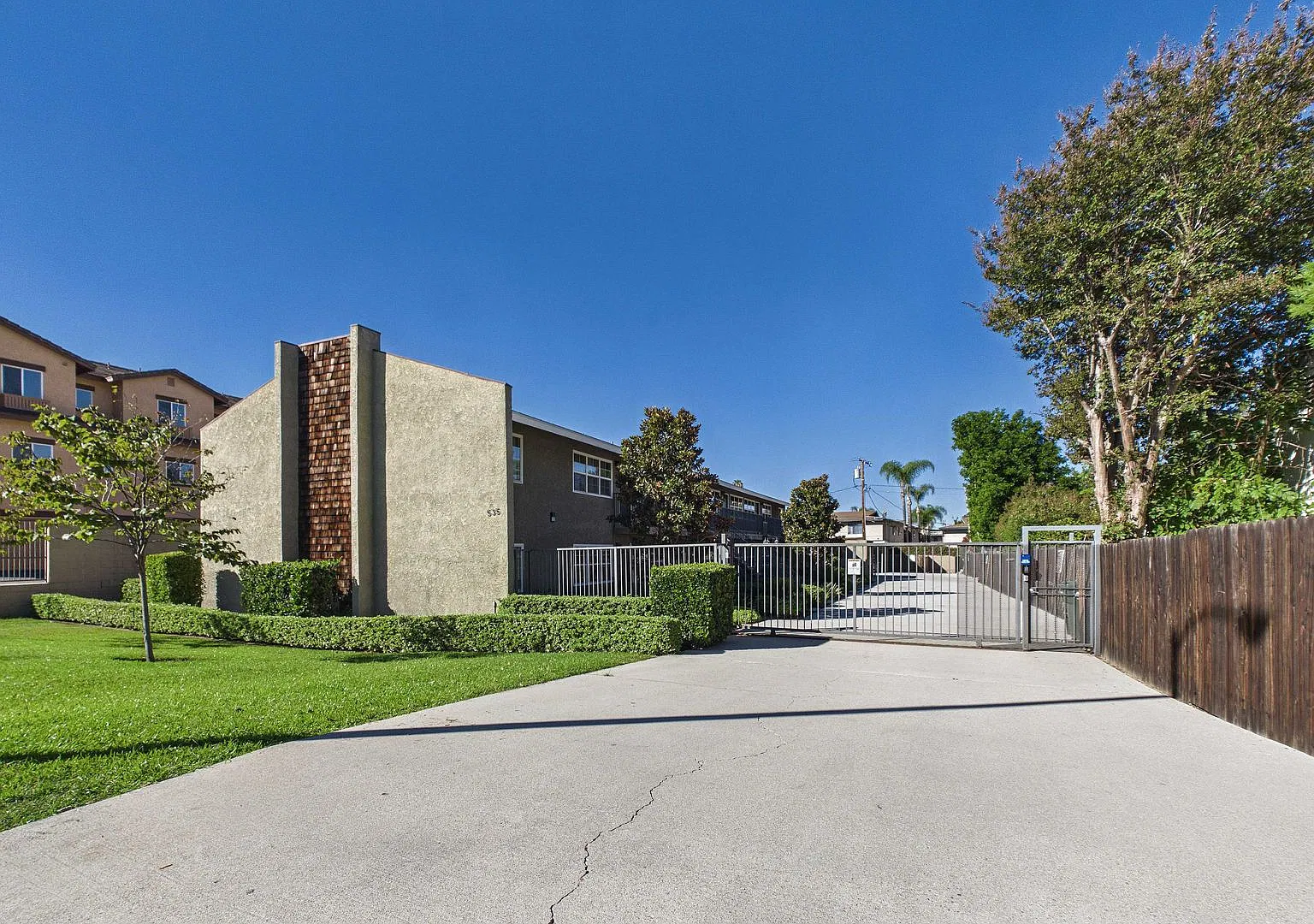 lar535 — Photo 1