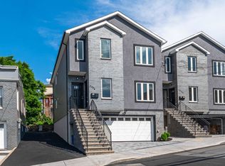 7024 Cottage Ave, North Bergen, NJ 07047