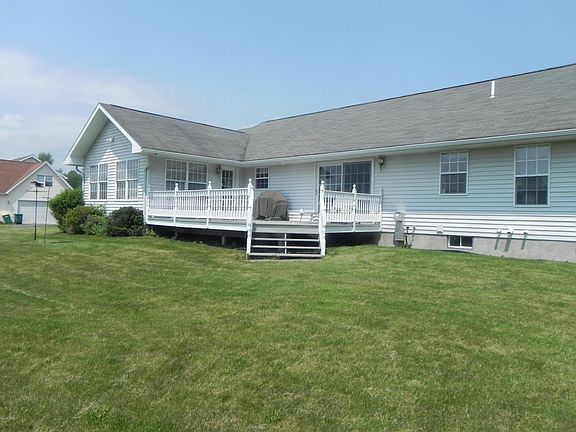 3rd image of 42 Berry Patch Dr