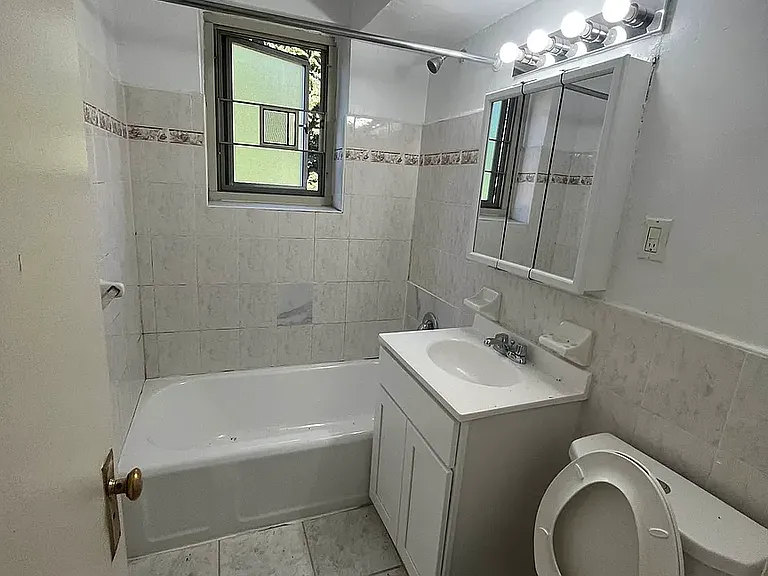 192-45B 71st Cres #2A — Photo 6