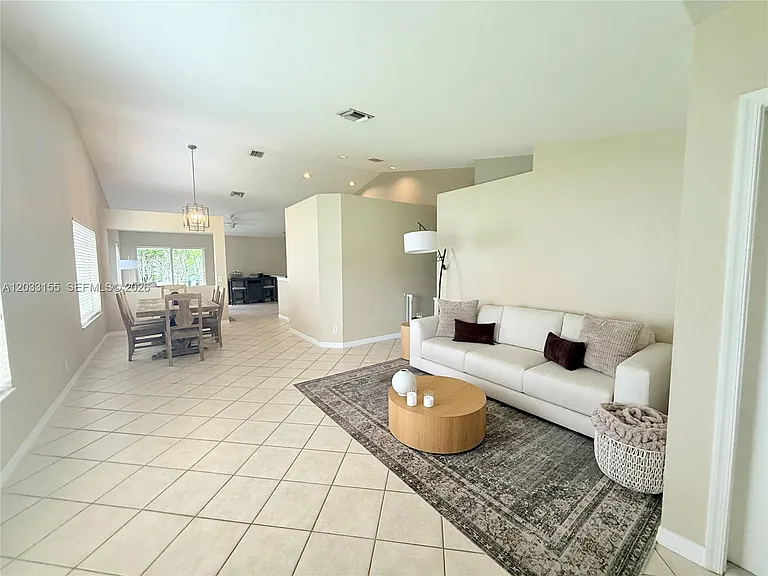 1530 Canary Island Dr — Photo 6