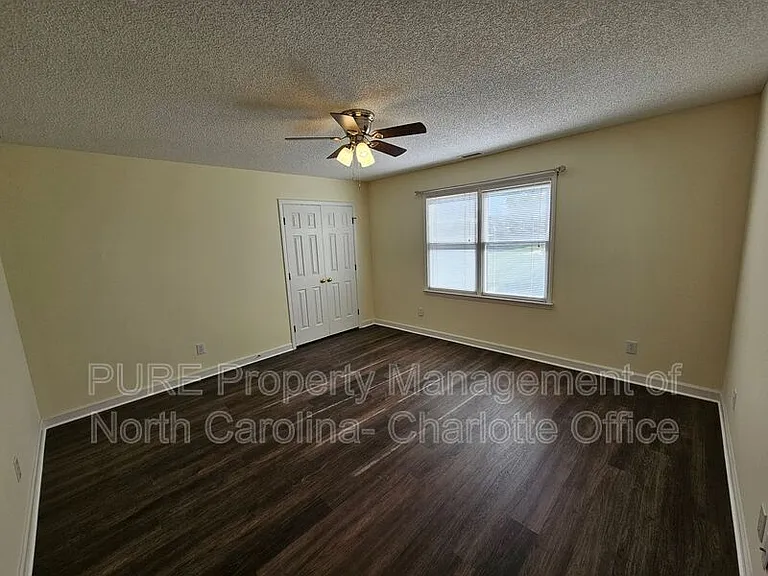 151 Woodfern Pl — Photo 31