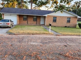 3309 Hanna St, Tuskegee, AL 36083