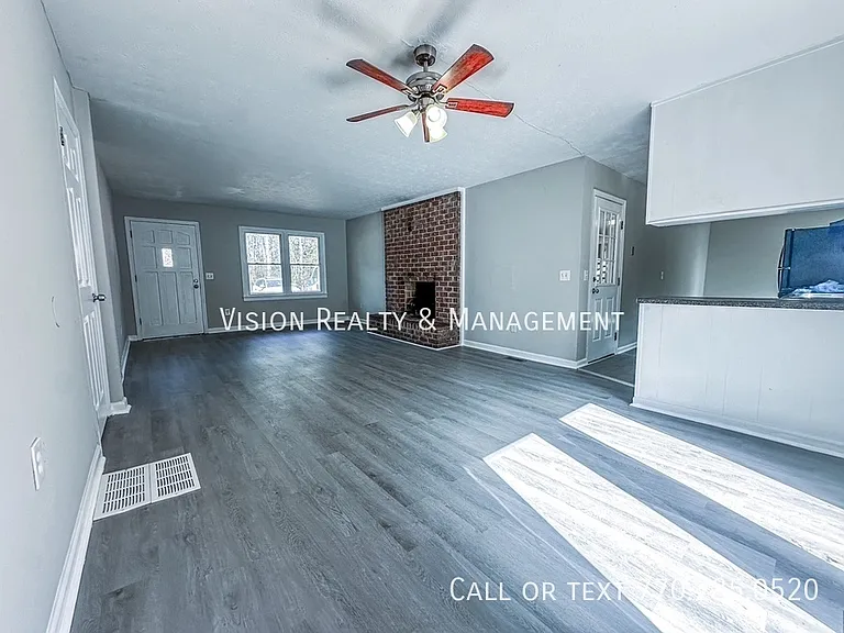 603 Henson Cir — Photo 4