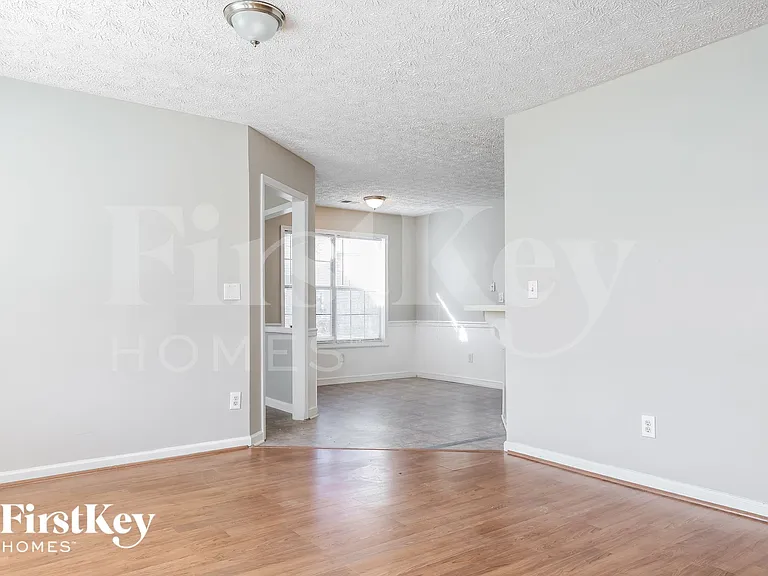120 Grayview Ct — Photo 5