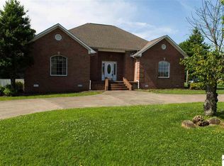 100 Matthew Dr, Paducah, KY 42001