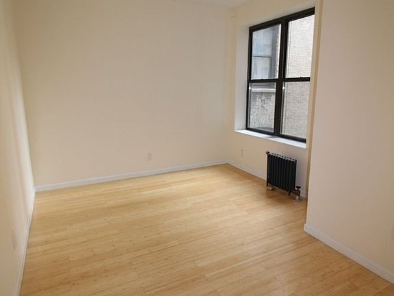 2nd image of 66 Saint Nicholas Pl APT A46