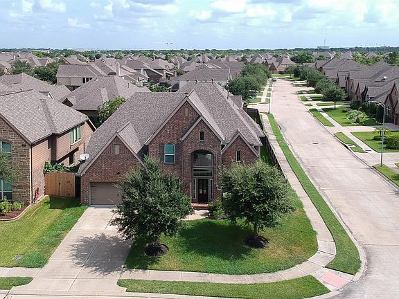 2nd image of 13613 Sunset Harbor Dr