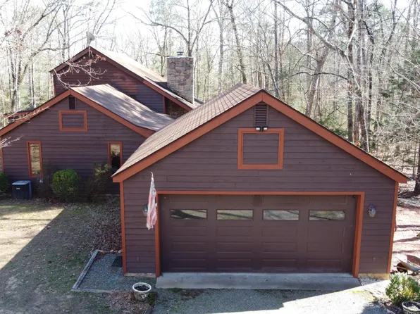 182 Maplewood Ct, Clarksville, VA 23927