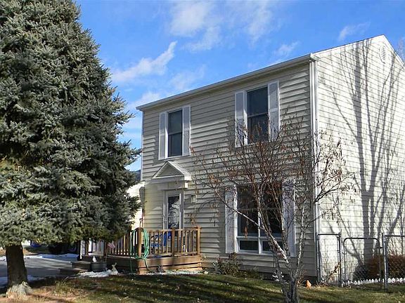 2nd image of 501 Pinnacle Dr
