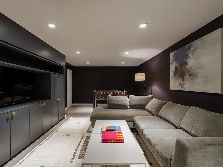 230 Bergen St #1 — Photo 40