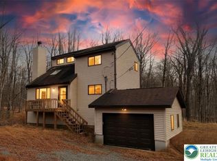 19 Livingston Ln, Gouldsboro, PA