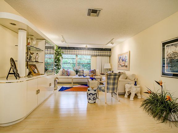 2nd image of 13233 Lucinda Palm Ct APT C