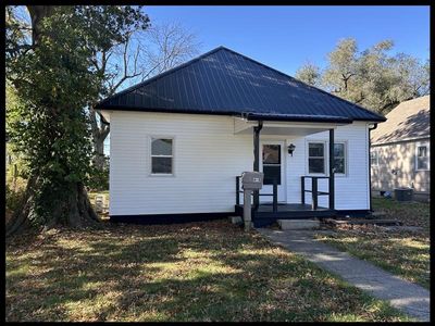 408 Crescent Dr, Macon, MO, 63552