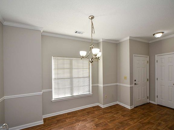 5th image of 1731 Pryor Rd SW Unit 108