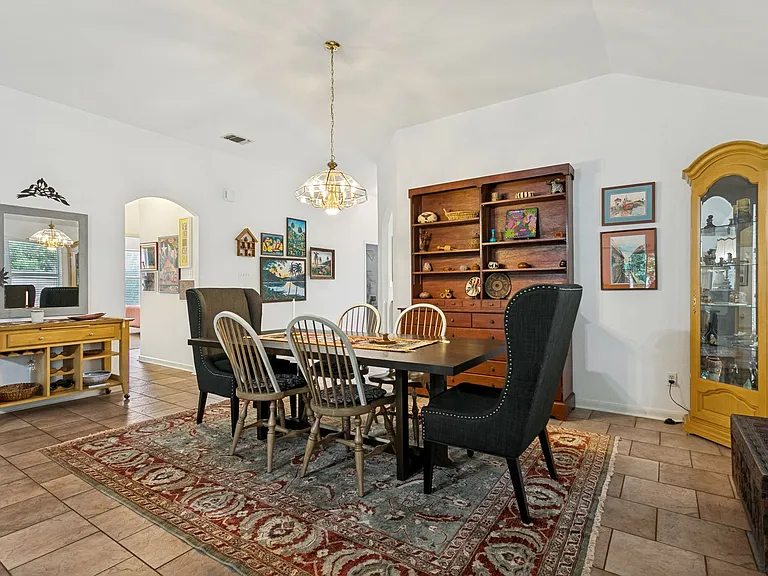10 Oakwell Farms Pkwy — Photo 15